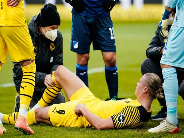 Bóng đá Quốc tế trưa 25/1: Dortmund lo khi Haaland chấn thương nặng