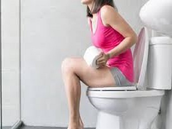 Chiêm bao thấy phụ nữ lạ đang đi tiểu
