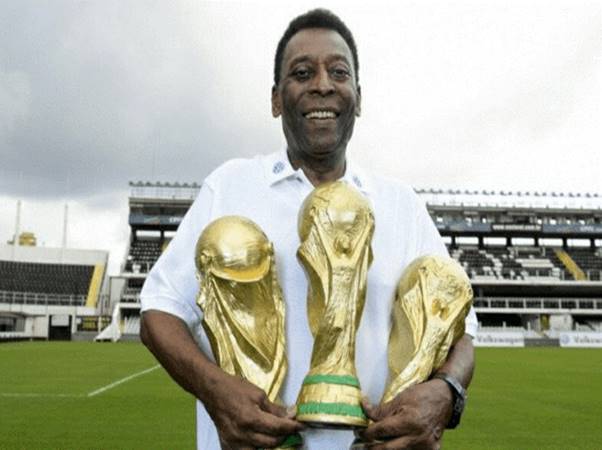 Huyền thoại vua bóng đá Pele và hành trình sự nghiệp đáng ngờ
