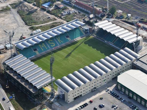 Sân vận động Štadión pod Dubňom (Žilina)