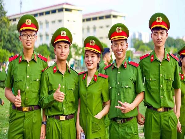 Nằm mơ thấy công an có con số gì may mắn