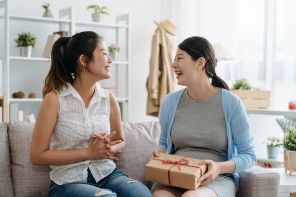 Nằm mơ thấy bạn đến nhà chơi: Điềm báo gì sắp đến?