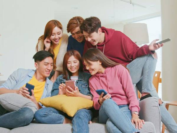Nằm mơ thấy bạn đến nhà chơi: Điềm báo gì sắp đến?