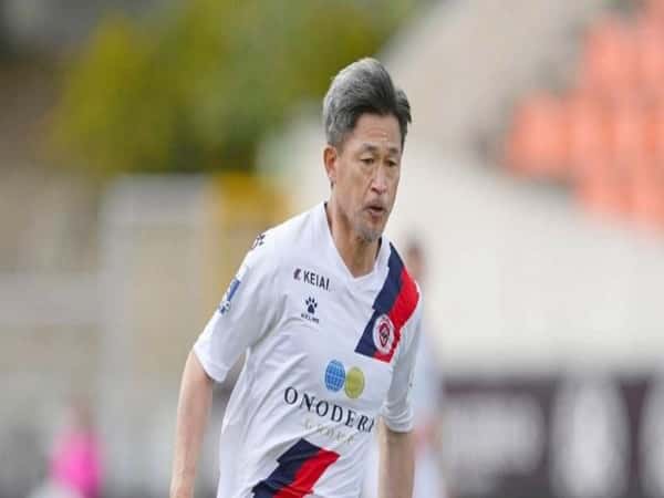 5 huyền thoại bóng đá lớn tuổi nhất trong lịch sử