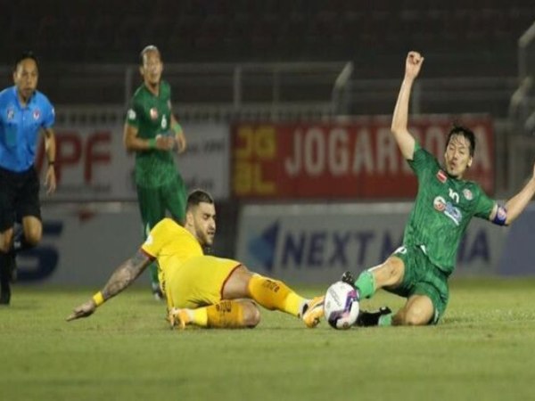 Ideguchi Masaaki rất tự tin từ những phút đầu chạm bóng