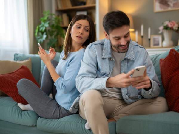 Nằm mơ thấy người yêu ngoại tình là điềm gì báo trước?